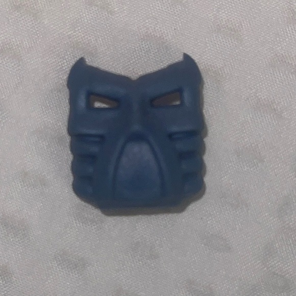 LEGO Bionicle - MASK - 42042 - "CA" - Rubber - Gray - Genuine Replacement - Picture 1 of 2